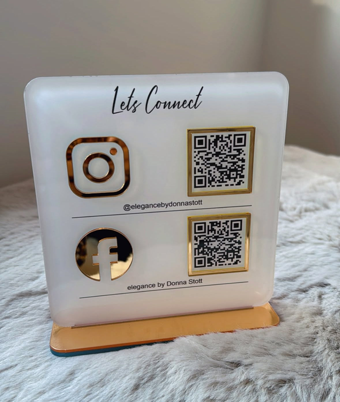 Cartel personalizado para redes sociales - Versión con código QR de doble icono