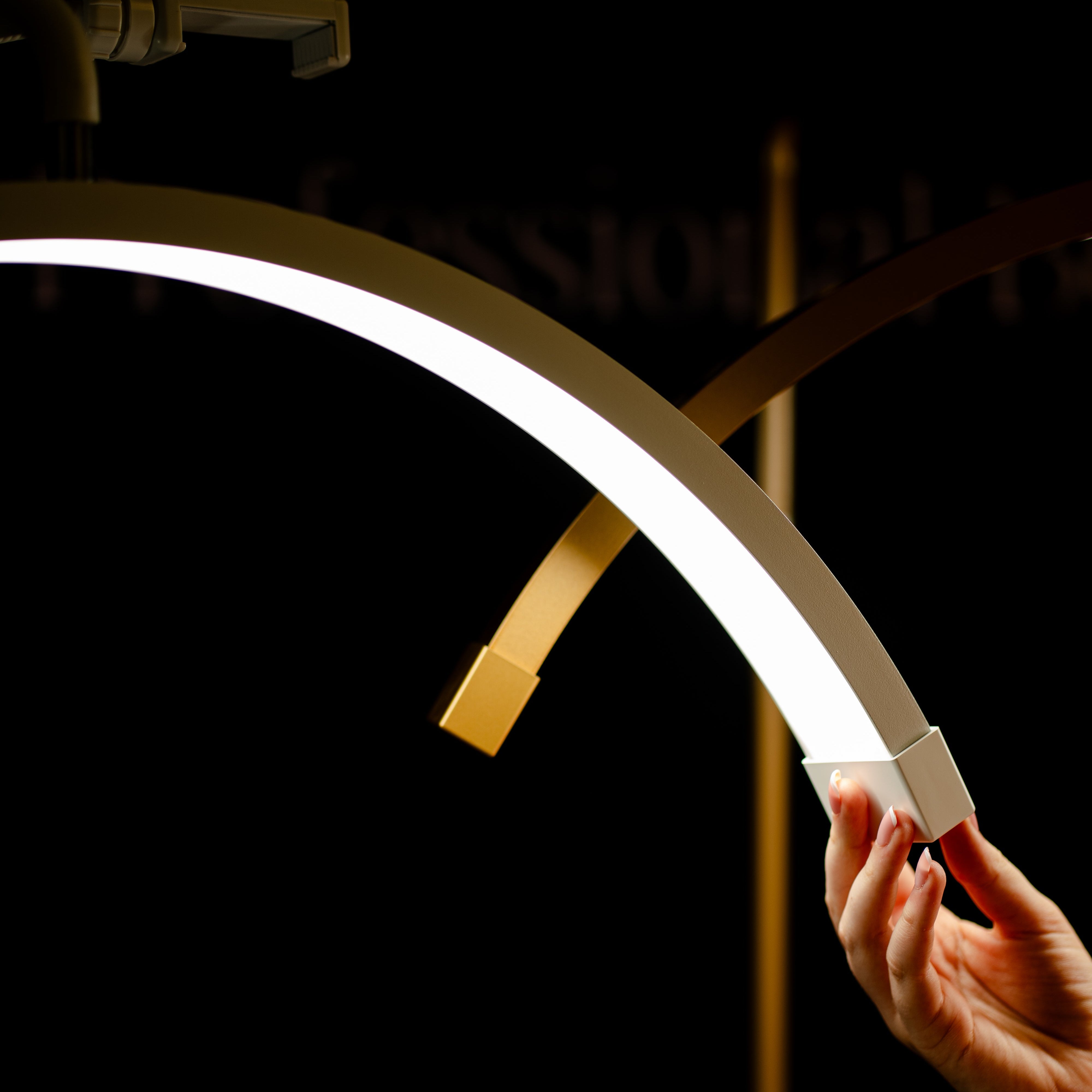 ajustar el brillo del panel táctil